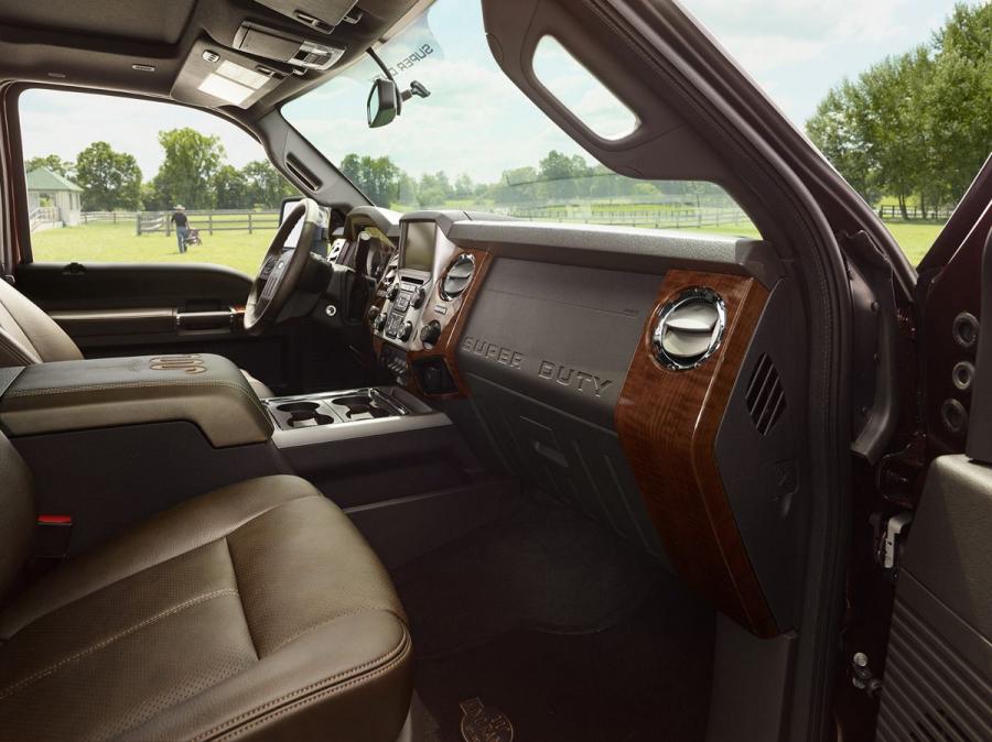 Ford F-450 Super Duty 2015 года  (фото 5 из 6)